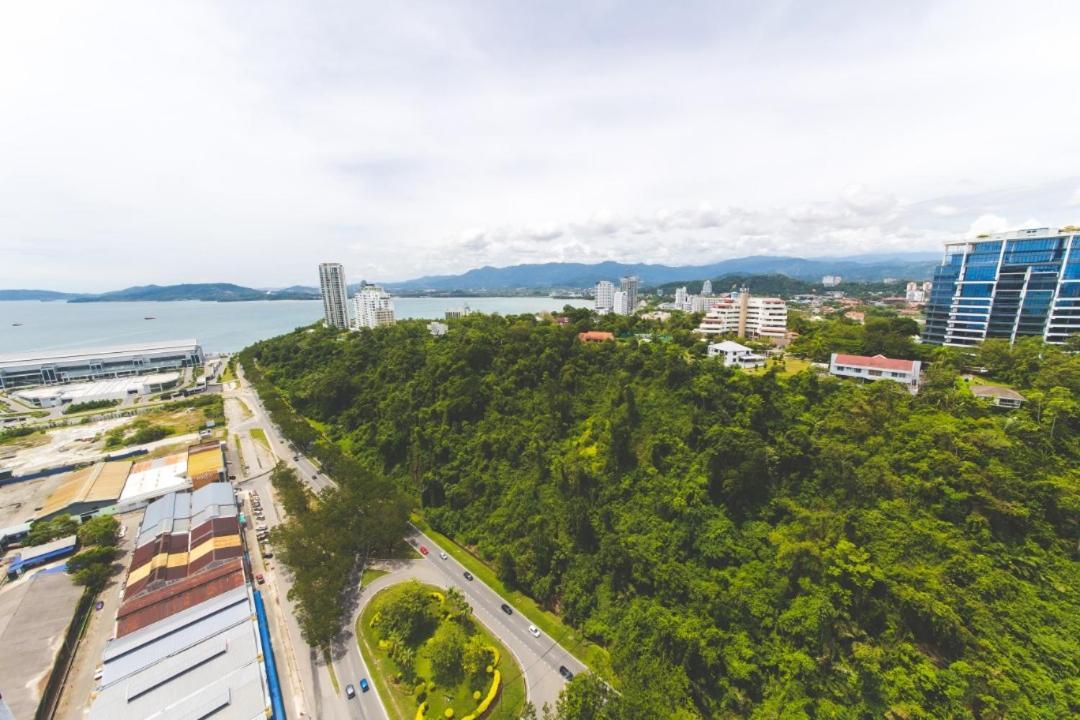 Jesselton Quay Seaview # Chariskey Suites Kota Kinabalu Esterno foto